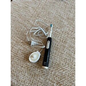 Oral-B Braun Rechargeable Electric Toothbrush with Charger
